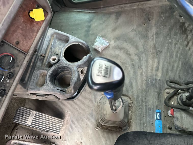 image for item DN0937 2003 Kenworth W900 ready mix truck