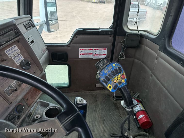 image for item DN0937 2003 Kenworth W900 ready mix truck