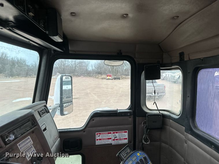 image for item DN0937 2003 Kenworth W900 ready mix truck