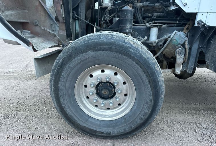 image for item DN0937 2003 Kenworth W900 ready mix truck