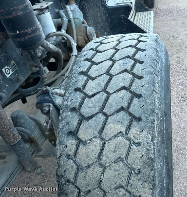 image for item DN0937 2003 Kenworth W900 ready mix truck