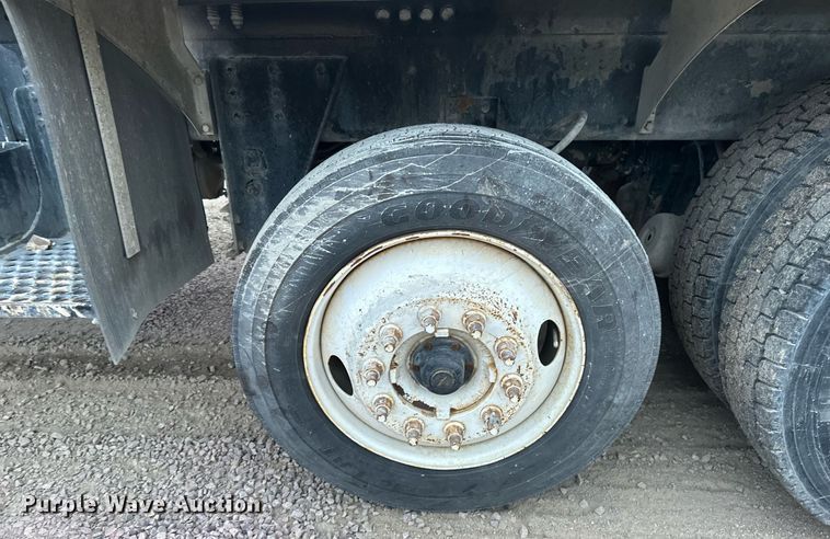 image for item DN0937 2003 Kenworth W900 ready mix truck