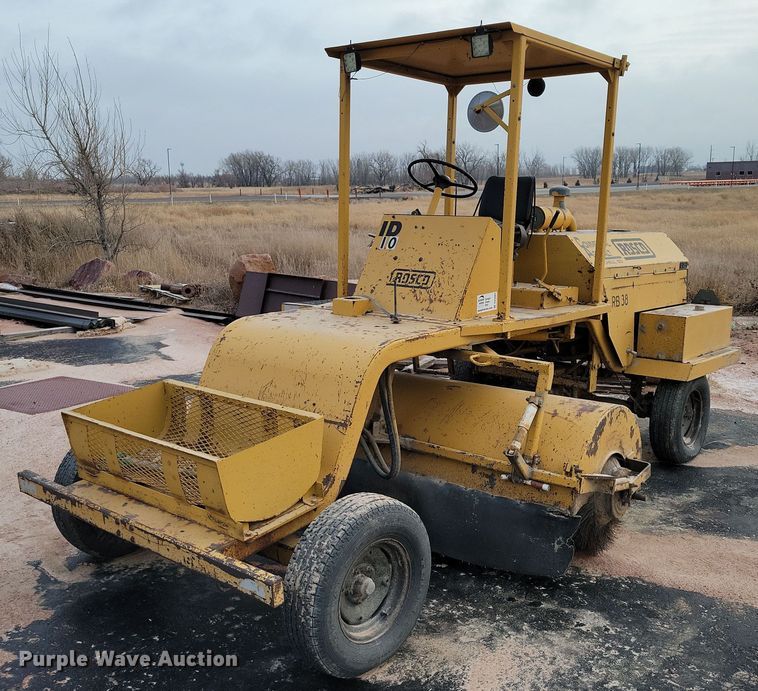 image for item DN3662 Roscoe RB-38 broom