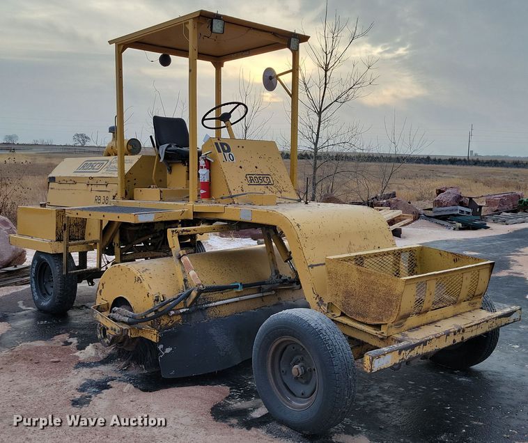 image for item DN3662 Roscoe RB-38 broom