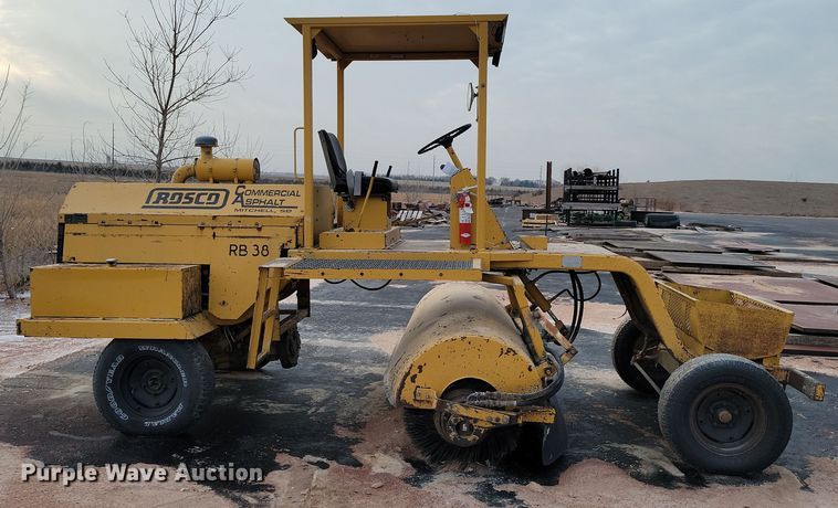 image for item DN3662 Roscoe RB-38 broom