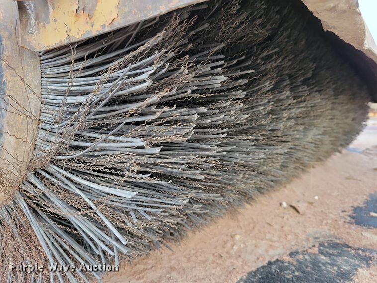 image for item DN3662 Roscoe RB-38 broom