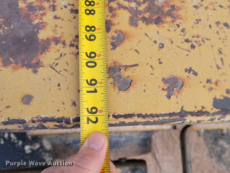 image for item DN3662 Roscoe RB-38 broom