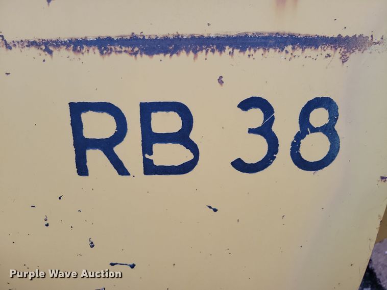 image for item DN3662 Roscoe RB-38 broom