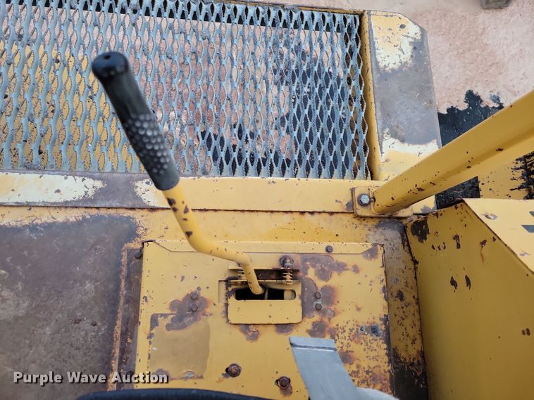 image for item DN3662 Roscoe RB-38 broom