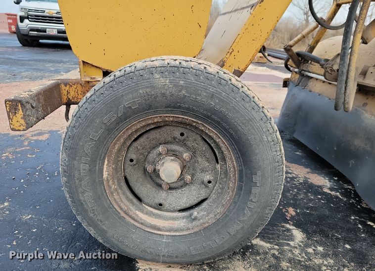 image for item DN3662 Roscoe RB-38 broom