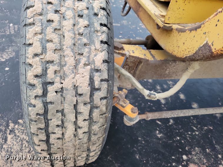 image for item DN3662 Roscoe RB-38 broom