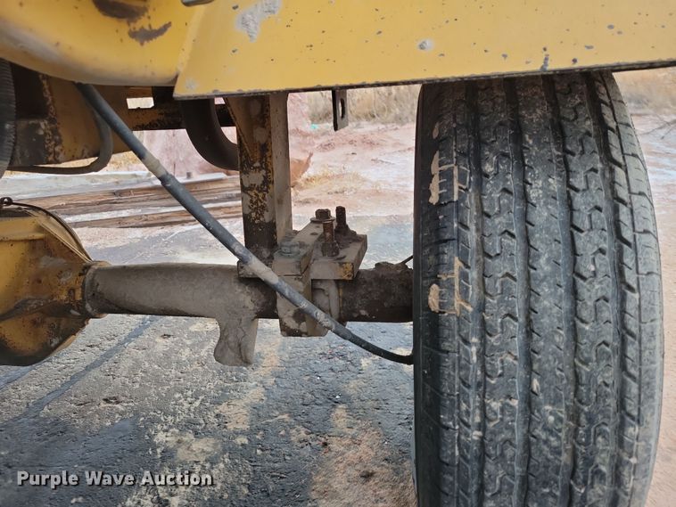 image for item DN3662 Roscoe RB-38 broom