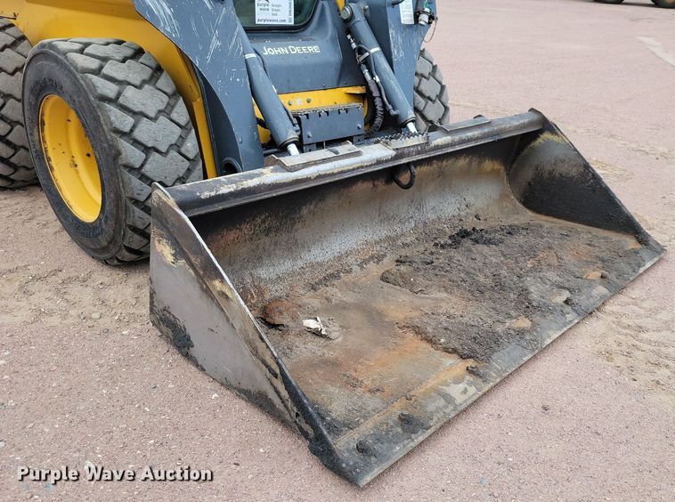image for item DN3663 2021 John Deere 324G skid steer loader