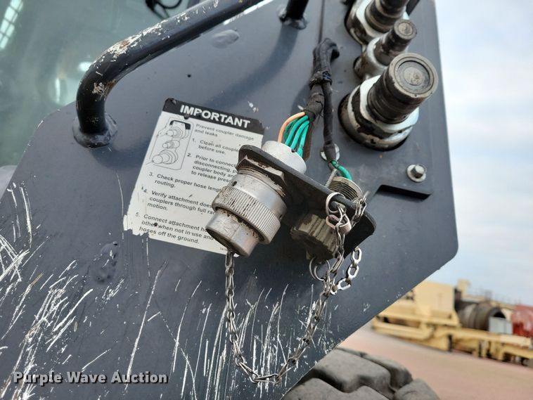 image for item DN3663 2021 John Deere 324G skid steer loader