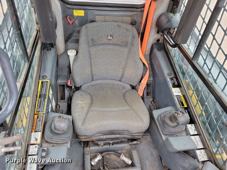 image for item DN3663 2021 John Deere 324G skid steer loader
