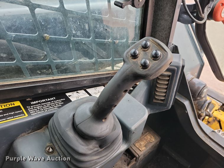 image for item DN3663 2021 John Deere 324G skid steer loader