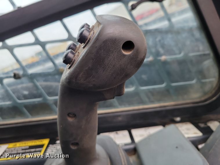 image for item DN3663 2021 John Deere 324G skid steer loader