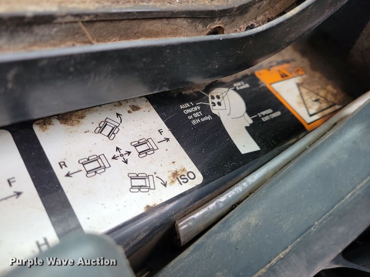 image for item DN3663 2021 John Deere 324G skid steer loader