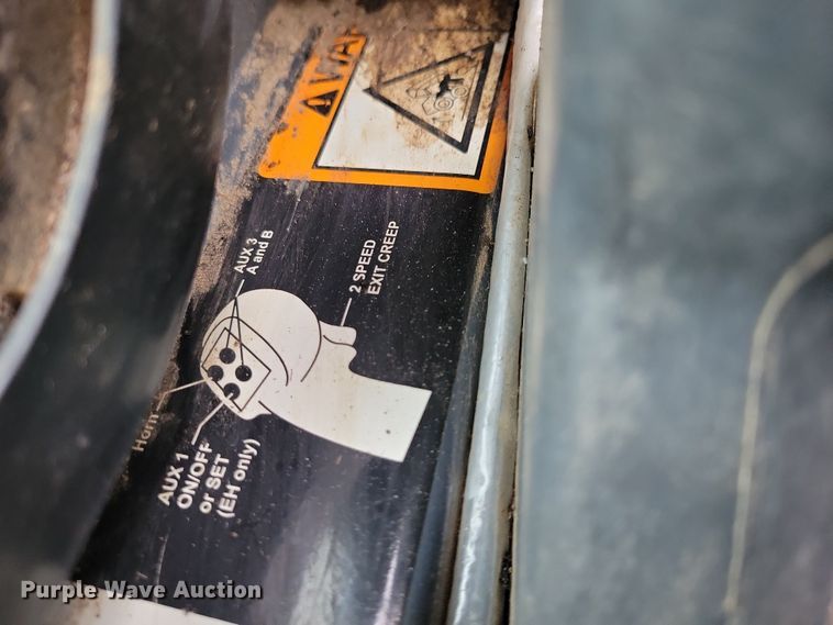 image for item DN3663 2021 John Deere 324G skid steer loader