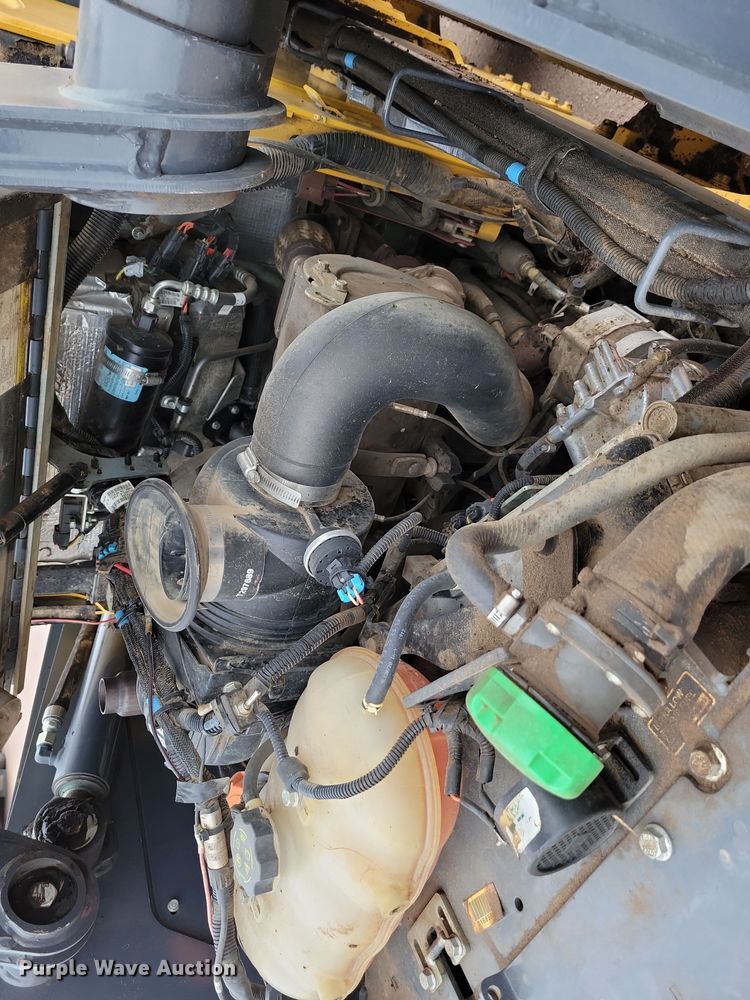 image for item DN3663 2021 John Deere 324G skid steer loader