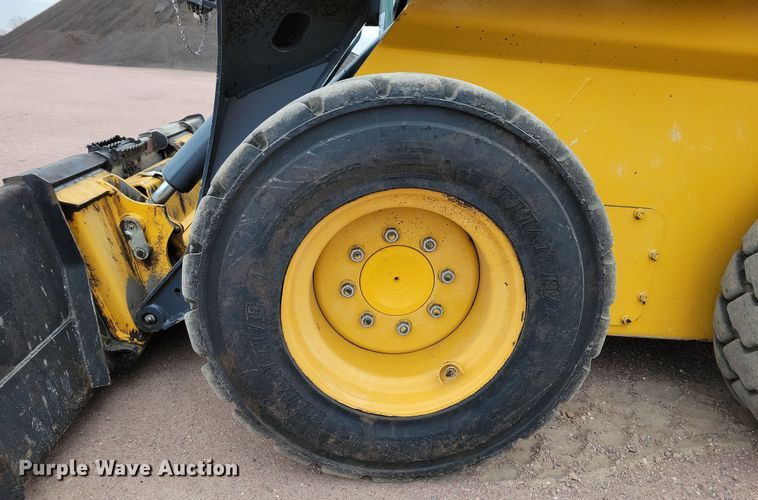 image for item DN3663 2021 John Deere 324G skid steer loader