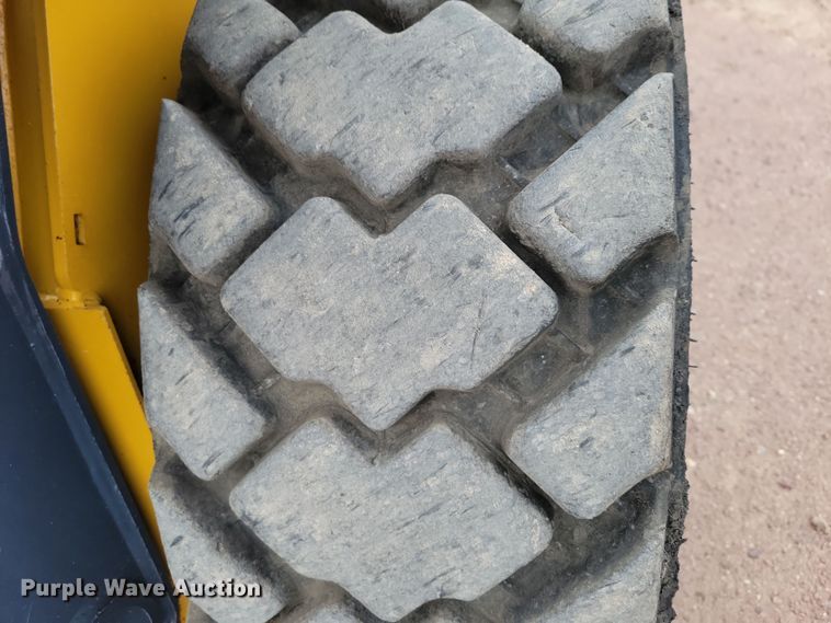 image for item DN3663 2021 John Deere 324G skid steer loader