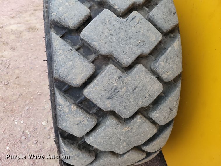 image for item DN3663 2021 John Deere 324G skid steer loader