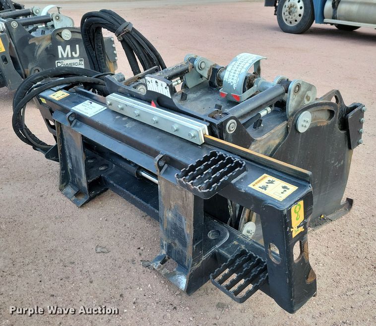 image for item DN3664 2017 Caterpillar PC306B skid steer cold planer