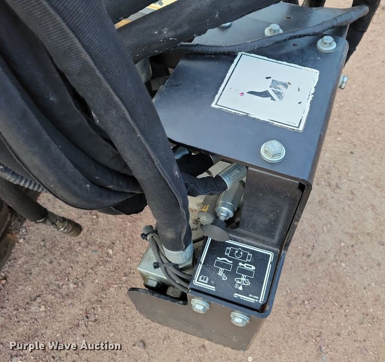 image for item DN3664 2017 Caterpillar PC306B skid steer cold planer