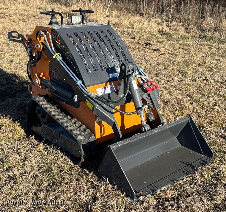 image for item DO0087 Compact utility loader