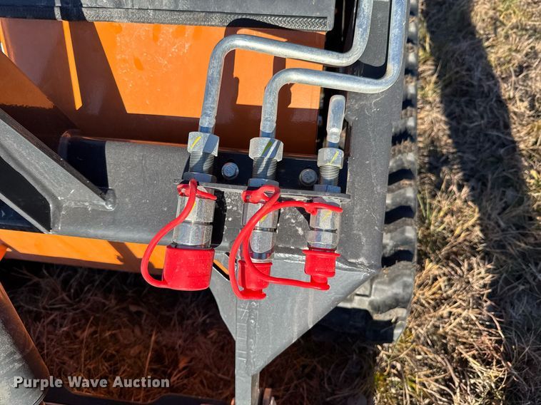 image for item DO0087 Compact utility loader