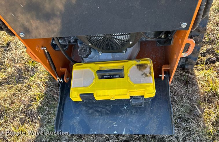 image for item DO0087 Compact utility loader