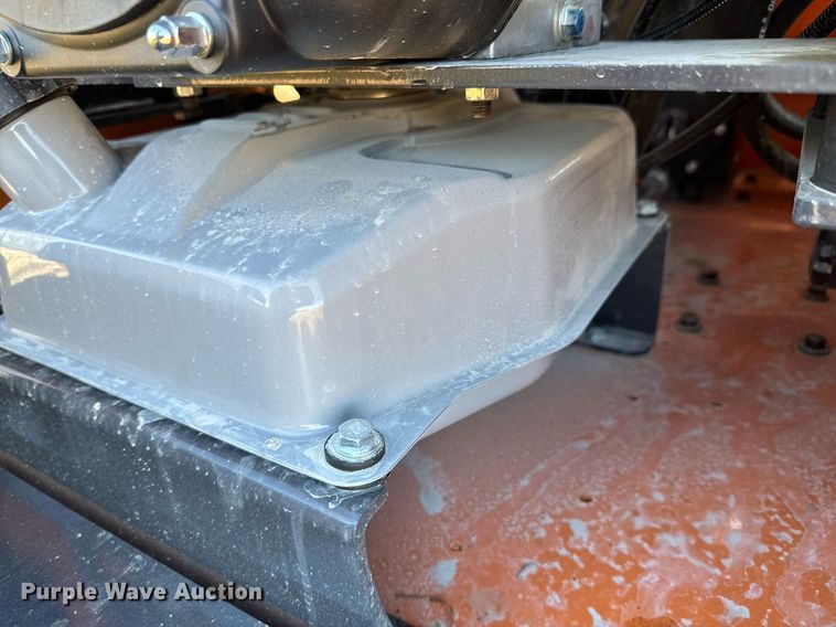 image for item DO0087 Compact utility loader