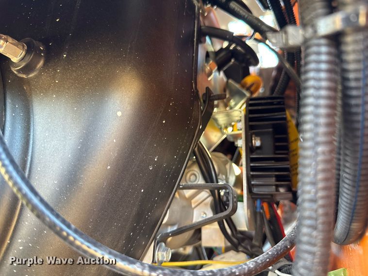 image for item DO0087 Compact utility loader