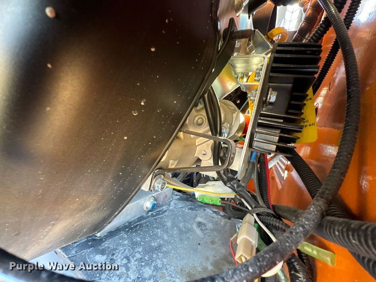 image for item DO0087 Compact utility loader