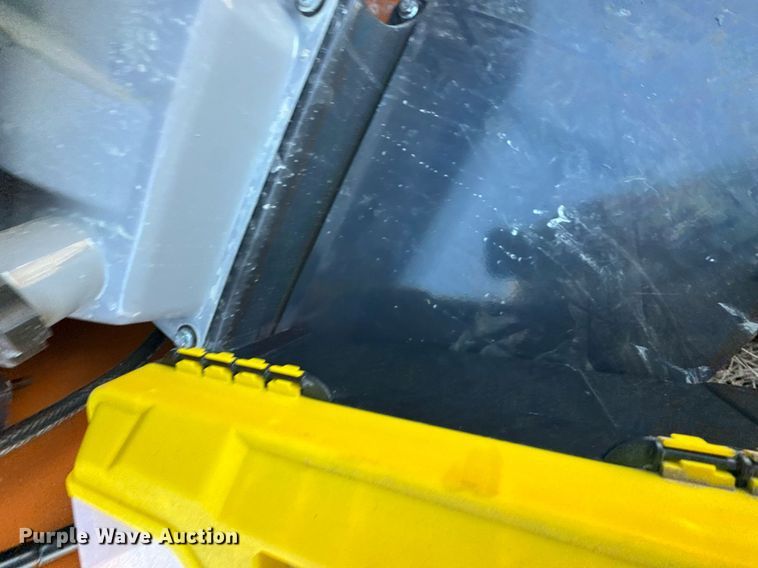 image for item DO0087 Compact utility loader