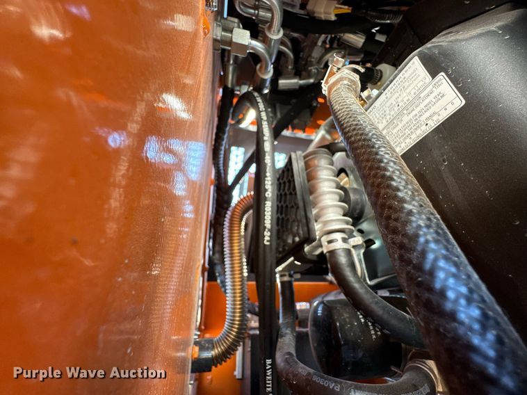 image for item DO0087 Compact utility loader