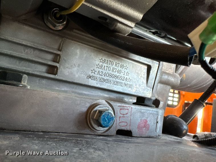 image for item DO0087 Compact utility loader