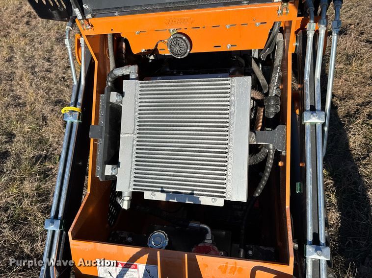 image for item DO0087 Compact utility loader