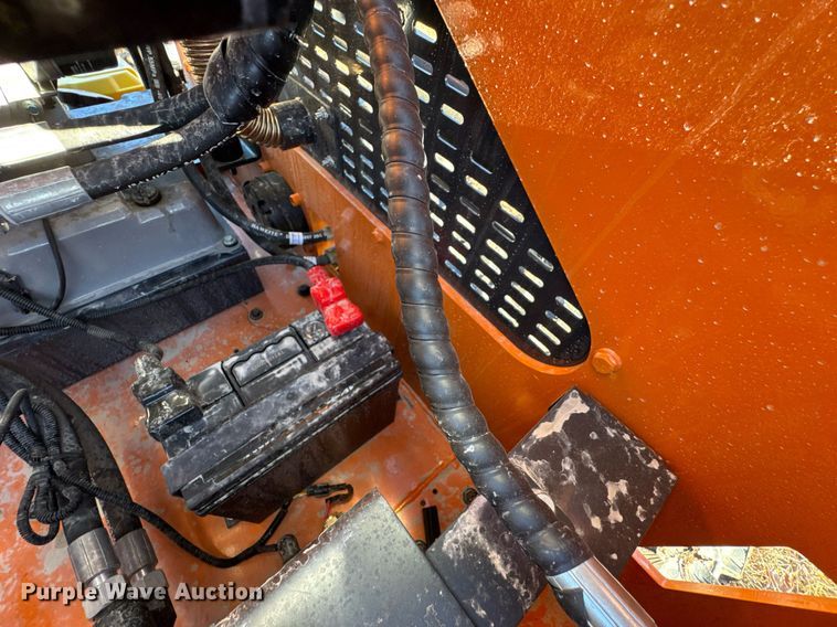 image for item DO0087 Compact utility loader