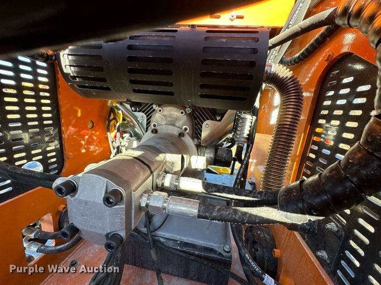 image for item DO0087 Compact utility loader