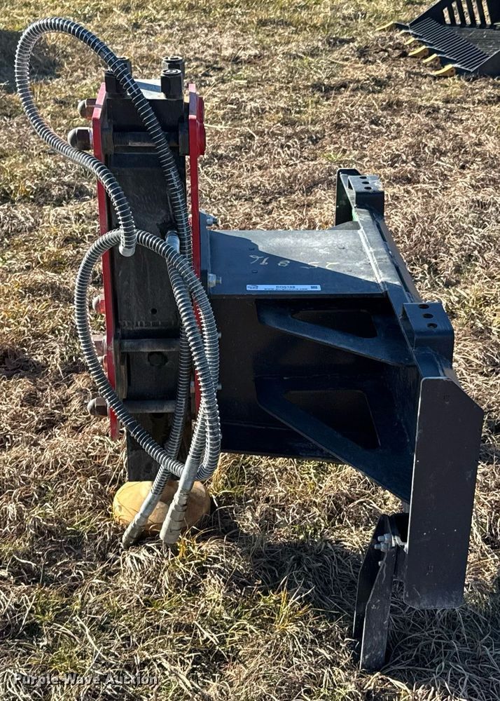 image for item DO0105 Raytree RMPP680 skid steer post driver