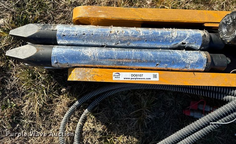 image for item DO0107 2024 Wolverine CB-11-750F skid steer breaker