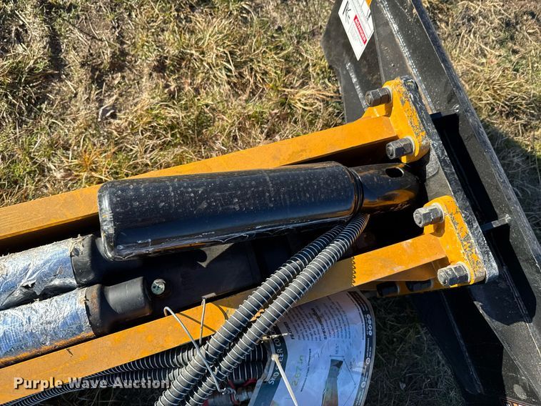 image for item DO0107 2024 Wolverine CB-11-750F skid steer breaker