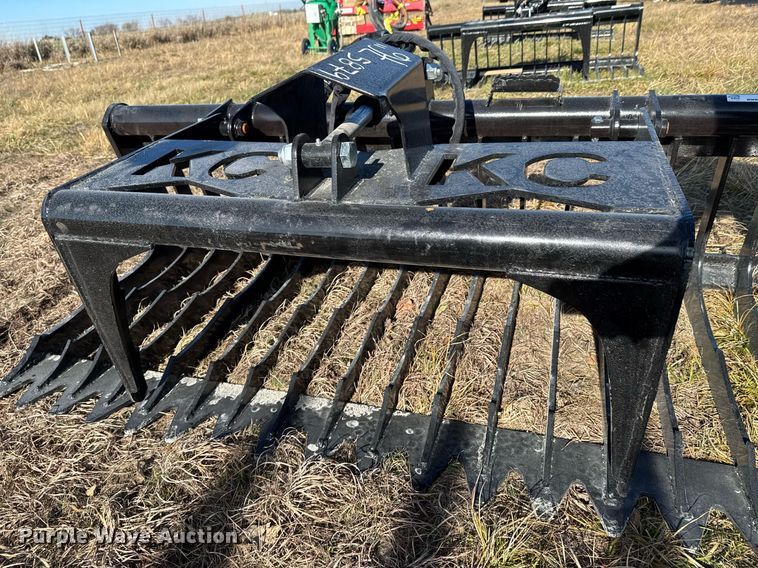 image for item DO0123 KC skid steer grapple bucket