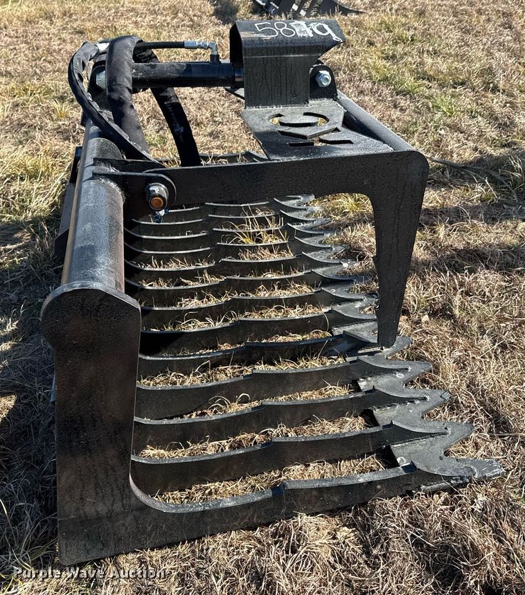 image for item DO0123 KC skid steer grapple bucket