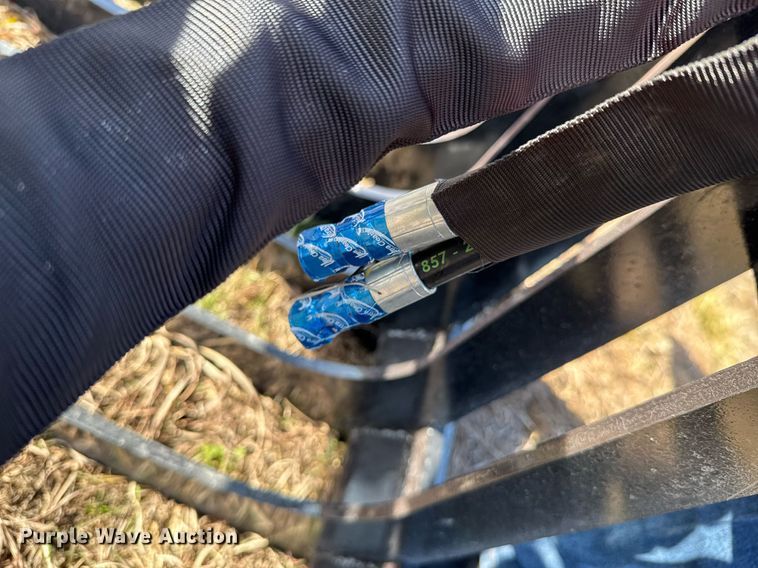 image for item DO0123 KC skid steer grapple bucket