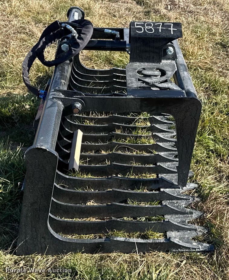 image for item DO0124 KC skid steer grapple bucket