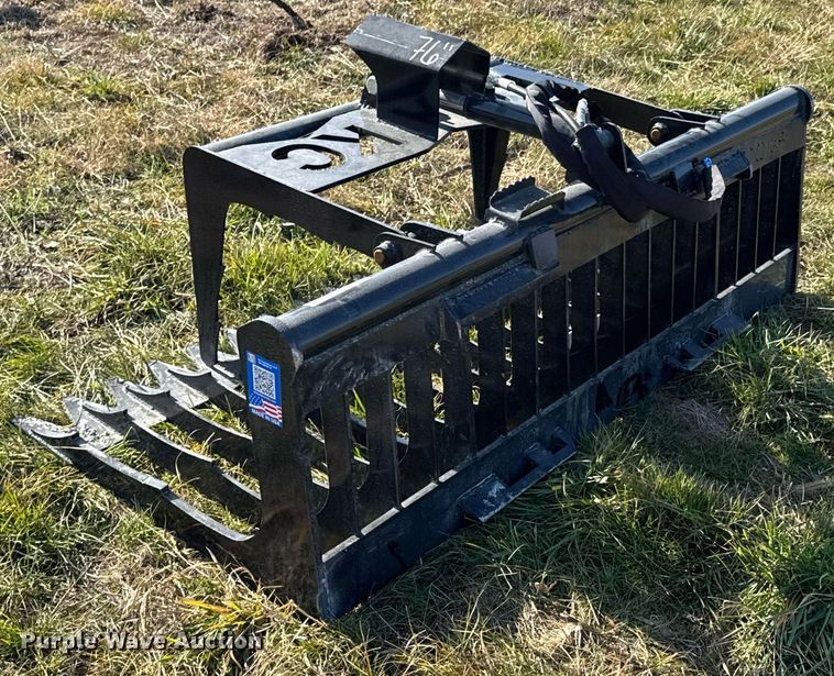 image for item DO0124 KC skid steer grapple bucket