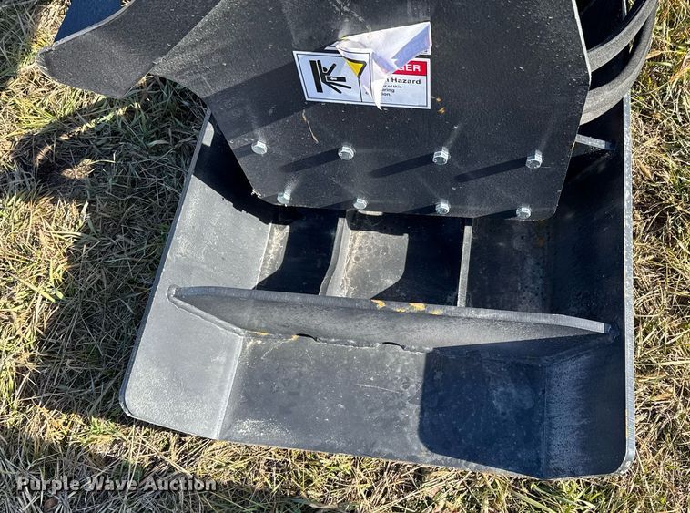 image for item DO0126 2024 LandHonor VPC-11-72W skid steer plate compactor